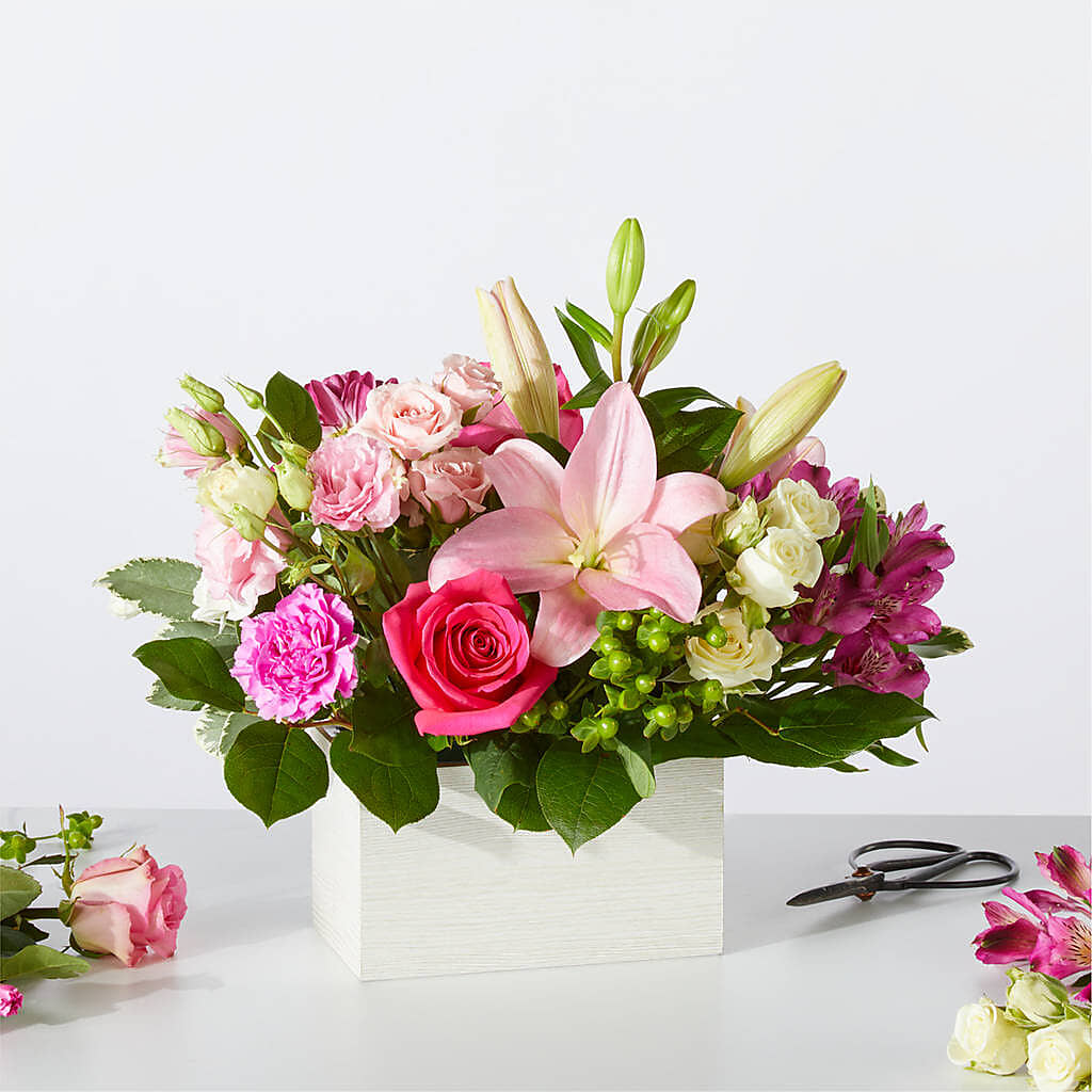 Sweetberry Box – A Florist Original – Reema Floral, Nolensville TN