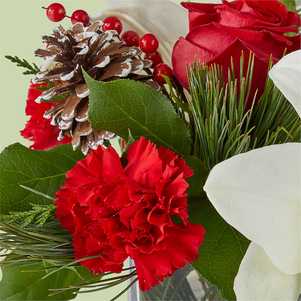 Glistening Icicles Bouquet –  Reema Floral, Nolensville TN