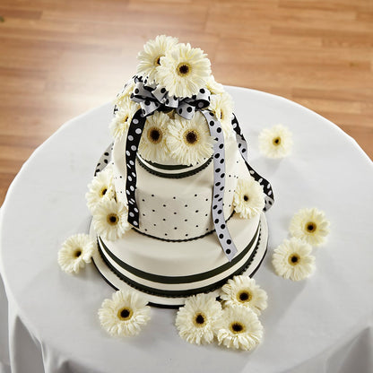 Simple Sophistication Cake Décor –  Reema Floral, Nolensville TN